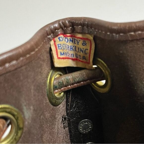 Vintage Dooney Bourke Drawstring Bucket Bag AWL Pebbled Brown Leather Crossbody - Picture 8 of 12